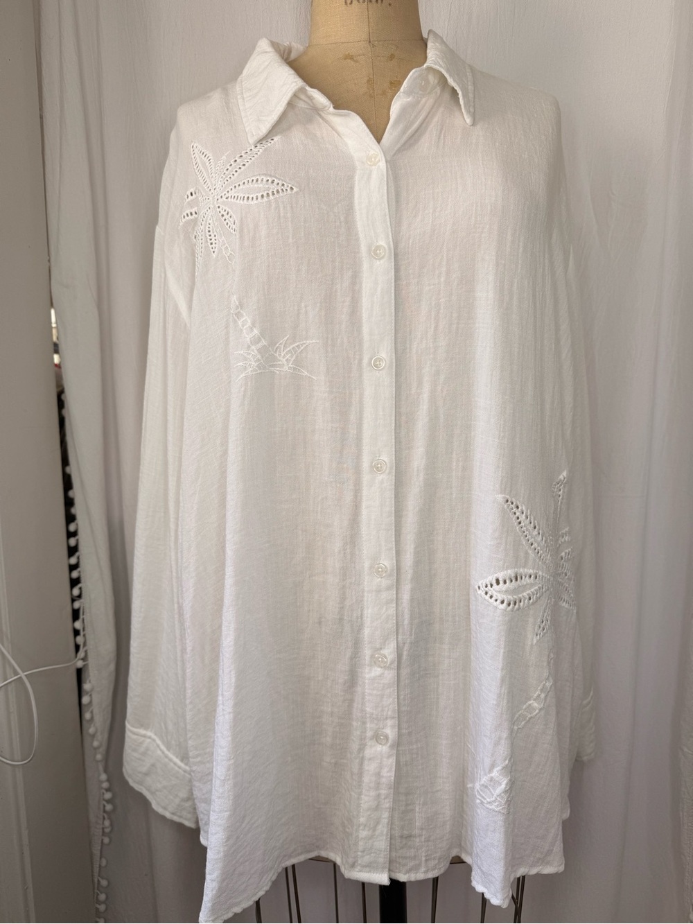 Calypso St Barth, Ebroidered Linen like Shirt sz 3XL